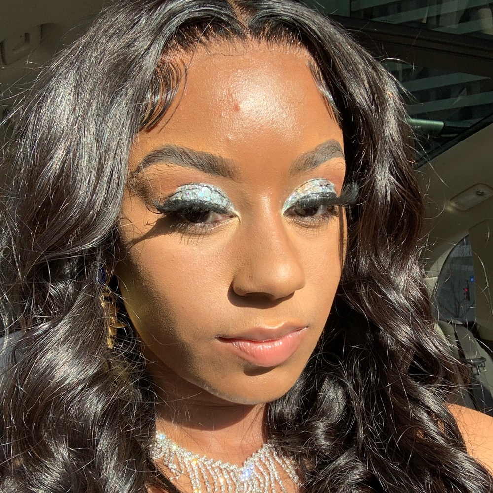 Meet your Posher, Toshia